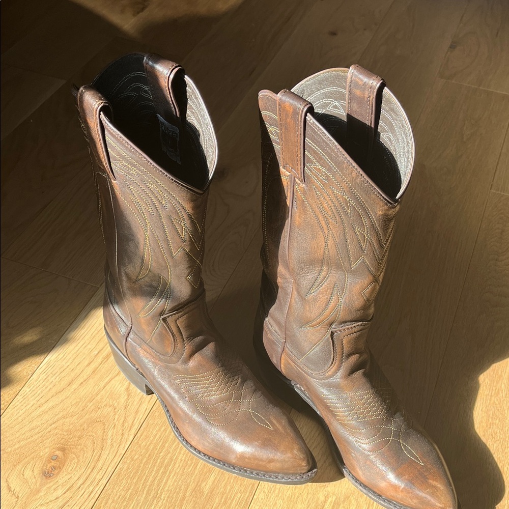 Frye Billy Pull On Brown Boots